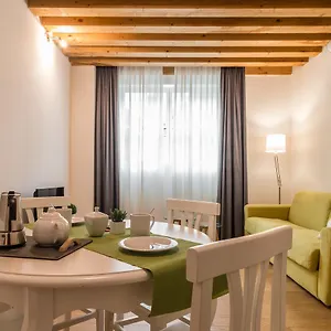 Mazzoni 10 Apartment
